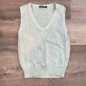 Brandy Melville Green V Neck Sleeveless Vest Knit